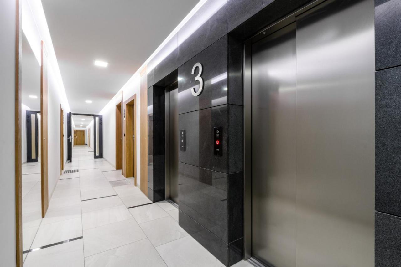 P&O Serviced Apartments Solec Warsaw Exterior photo